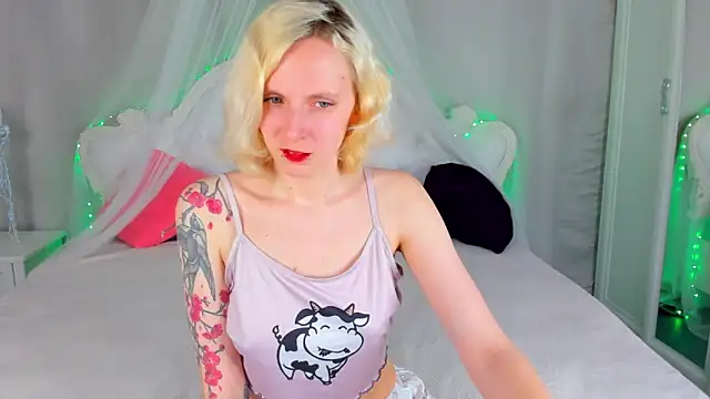 LikiLips online show from March 28, 8:36 am