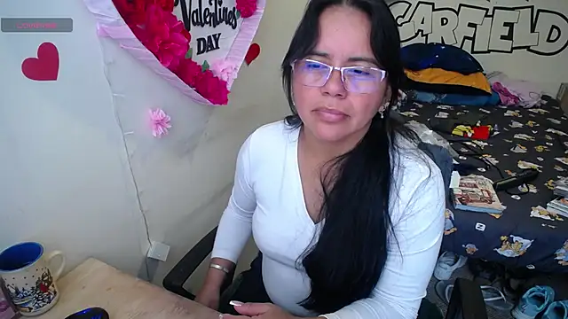 Miss  kendra  online show from June 19, 3:26 pm