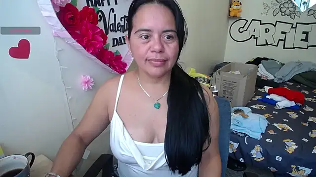 Miss  kendra  online show from July 6, 4:31 pm