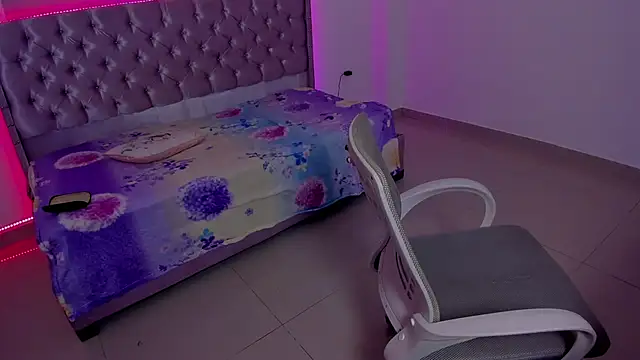 beiby glow online show from October 23, 3:07 pm