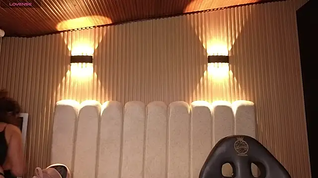 Kendall rossii  online show from November 25, 3:20 am