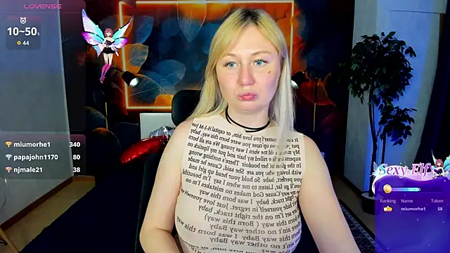 scent  of woman online show from April 7, 4:47 am