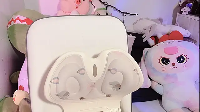 BeChinh Lee online show from April 13, 1:23 pm