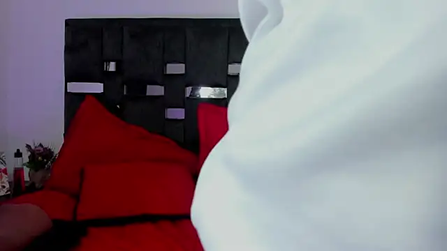 SussySunny  online show from March 11, 5:11 am