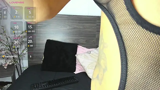 Brianna Maya online show from January 7, 12:14 am