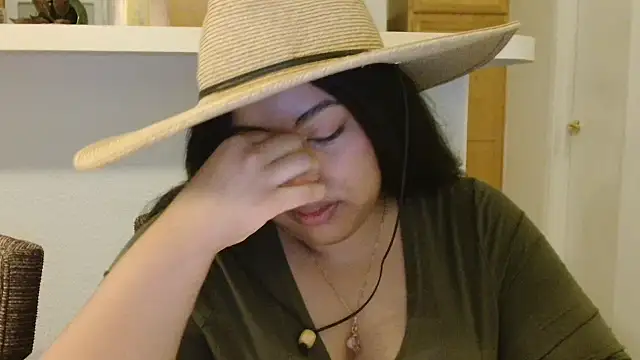 KalaniRose online show from October 22, 1:32 am