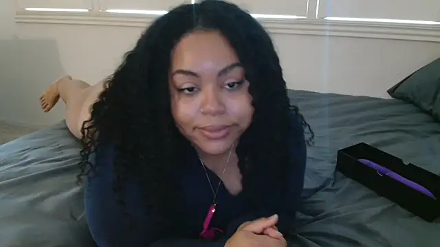 KalaniRose online show from October 14, 9:17 pm