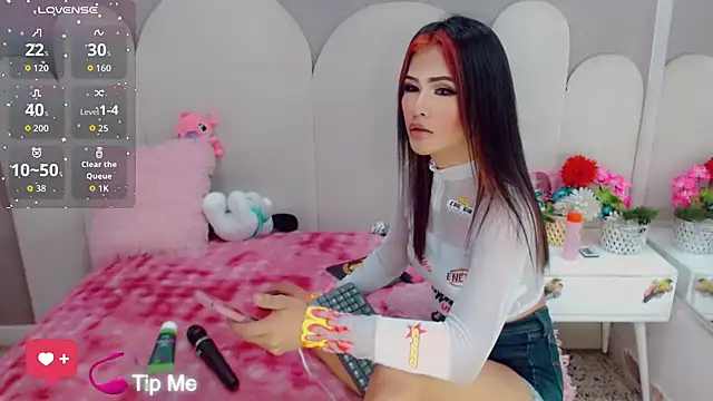 party girl skiny online show from June 15, 9:20 am