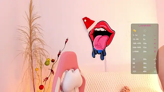 EmmaMyers1 online show from December 19, 1:43 am