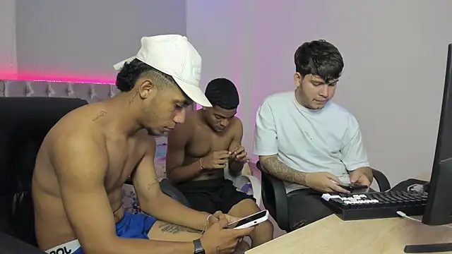 isaac master77 online show from October 31, 3:52 am