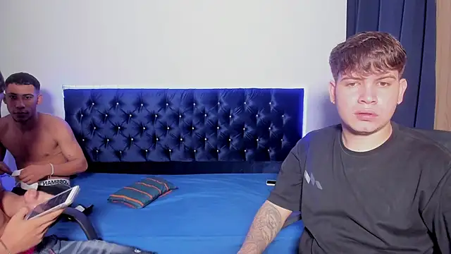 Snapshot of isaac_master77 chatting on October 12, 3:20 am isaac master77 online show from October 12, 3:20 am