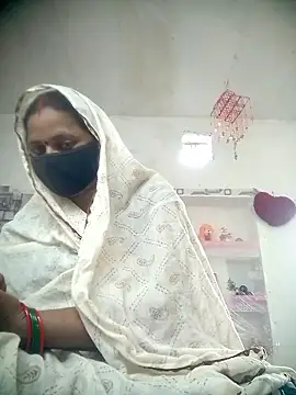 Snapshot of Q_rekha chatting on October 11, 7:57 am Q rekha online show from October 11, 7:57 am