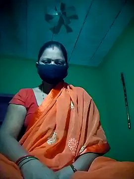 Snapshot of Q_rekha chatting on October 15, 10:45 pm Q rekha online show from October 15, 10:45 pm