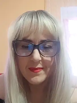 Amelialove42 online show from November 14, 11:21 am