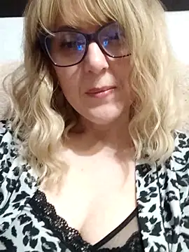 Amelialove42 online show from March 17, 7:40 pm