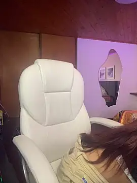 Im scarlett18 online show from November 29, 10:36 pm