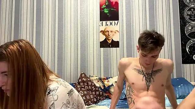 EmiliaCouple online show from March 29, 5:45 pm