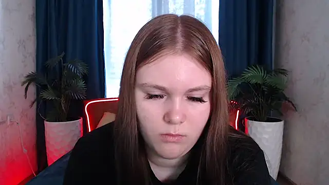 Musegirl online show from April 14, 8:47 am