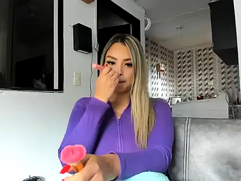 sarita-moree online show from February 16, 3:23 pm