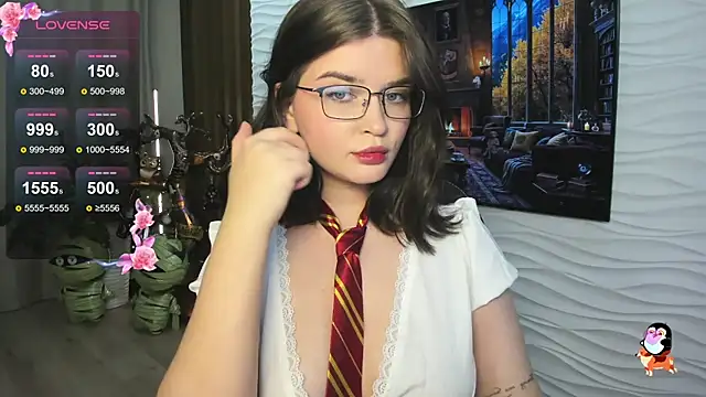 Mori Girll online show from October 25, 1:52 pm