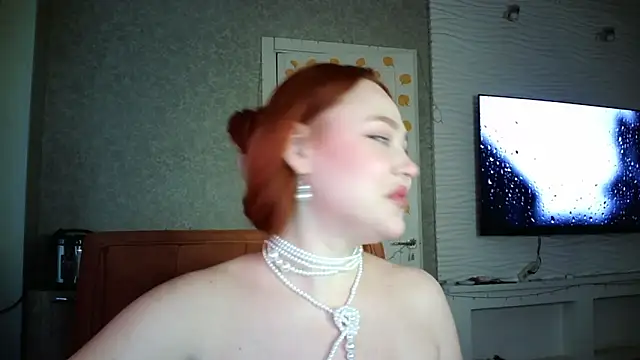 LolaMint  online show from November 21, 11:45 am