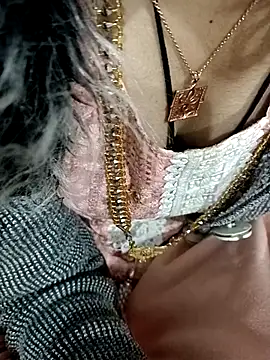 HOT-CPL-11 online show from December 2, 5:59 pm