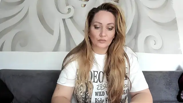 88  callmemadam  88 online show from November 13, 8:02 am