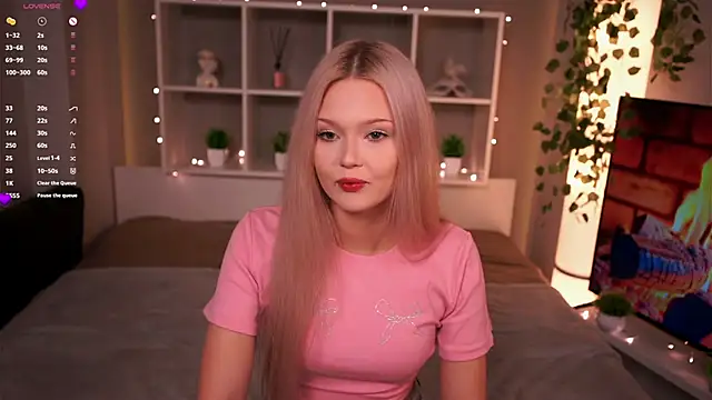 KaryTasch online show from November 6, 7:53 pm