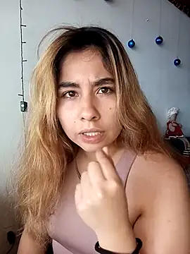 sofiazaf5 online show from December 4, 3:24 pm