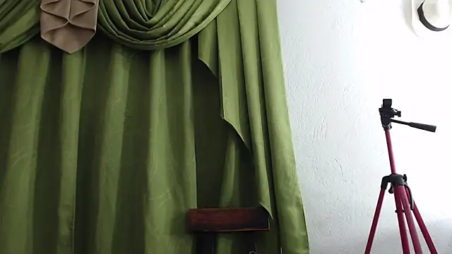Snapshot of Zahara_18_ chatting on October 11, 11:40 pm Zahara 18 online show from October 11, 11:40 pm