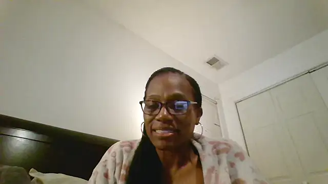 SweetCandy85 online show from October 16, 3:20 am