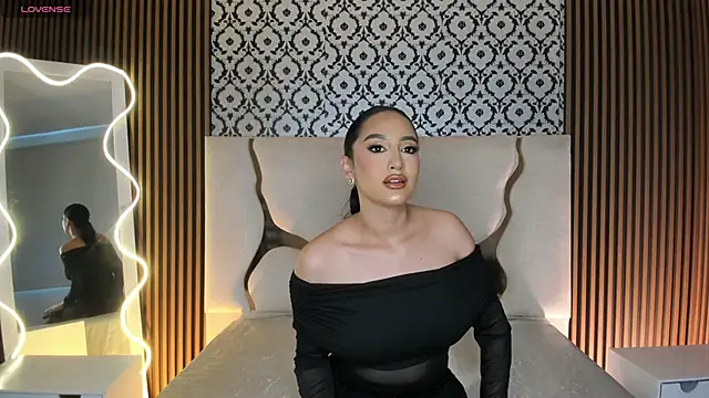 BEELLA TAY1 online show from December 16, 12:44 pm