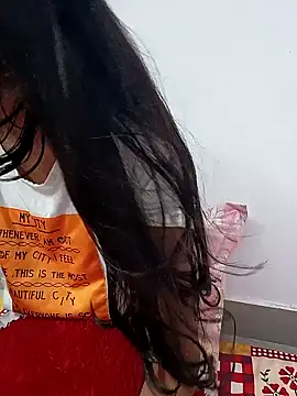 Mustardqueen online show from October 18, 3:15 pm