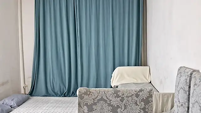 Lyndasilk online show from April 15, 2:17 pm