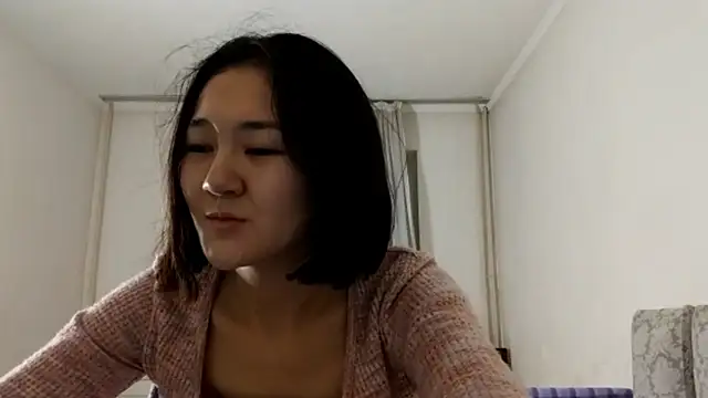 Lyndasilk online show from November 28, 3:26 pm