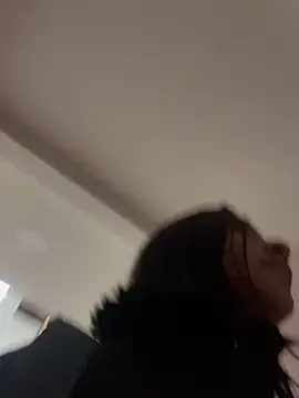 AlyssaRay online show from April 10, 12:55 pm