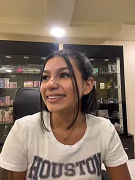 AlyssaRay online show from April 1, 1:41 pm