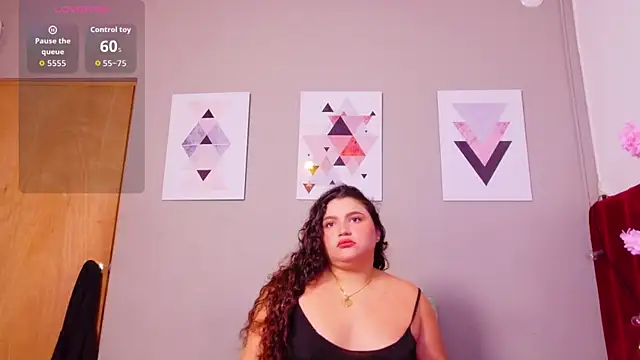 chubbykinkyygirl online show from July 8, 1:02 pm