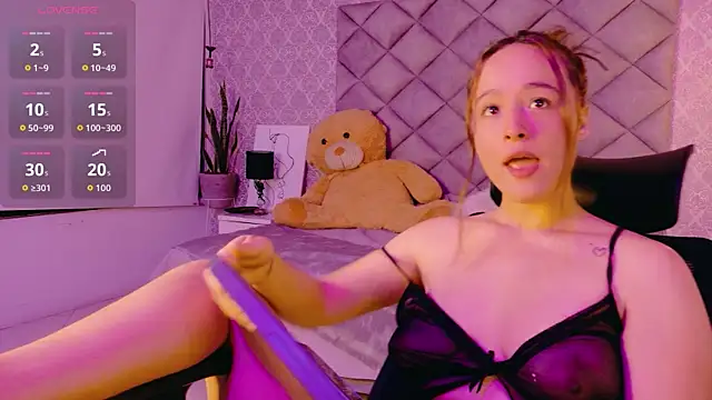 CARO ADAMS1 online show from February 23, 10:58 am