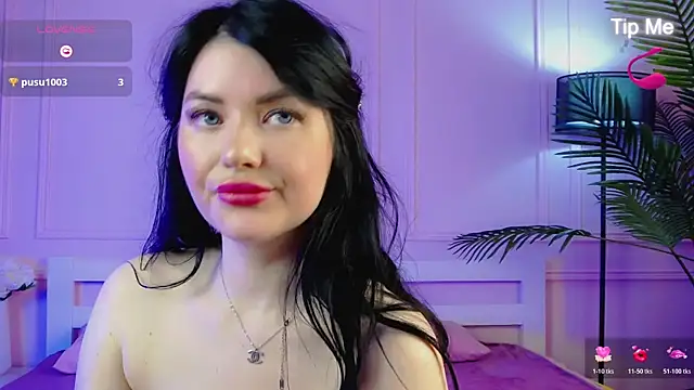 EvaBilss online show from April 23, 7:05 am