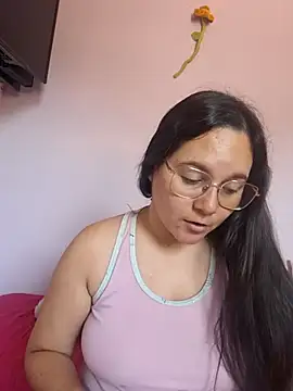 karollvega888 online show from October 21, 3:05 pm