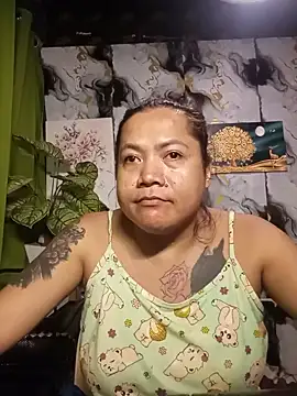 trishacummerts online show from July 27, 4:15 pm