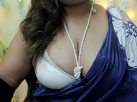 MeeraX online show from December 1, 2:59 am