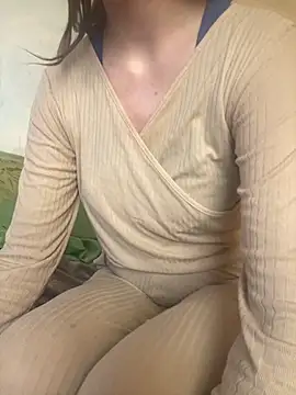 KittieCreme online show from April 2, 1:08 pm