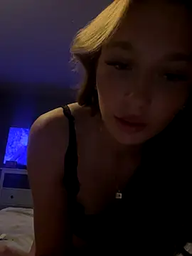 PoppyBabeMae online show from October 26, 9:54 pm