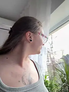 Amy  Leee  online show from April 26, 12:36 pm