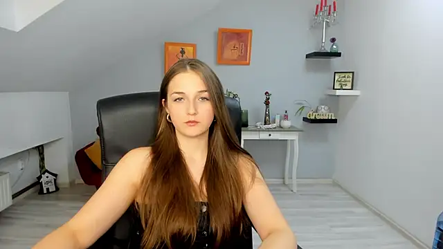 AnneWilsonn online show from November 28, 5:05 pm