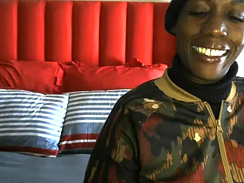 AfroGodesss123 online show from August 3, 10:10 am