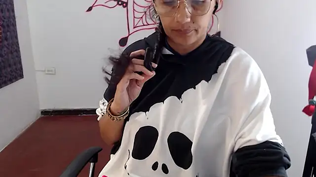 Lucyy Naugthy online show from March 27, 2:07 pm