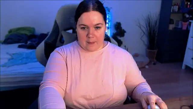 SummerTina online show from February 6, 3:37 pm